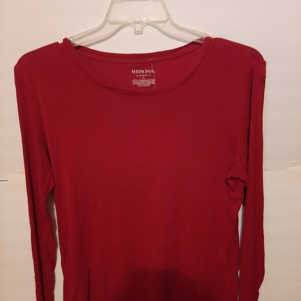 Red long sleeve Tshirt